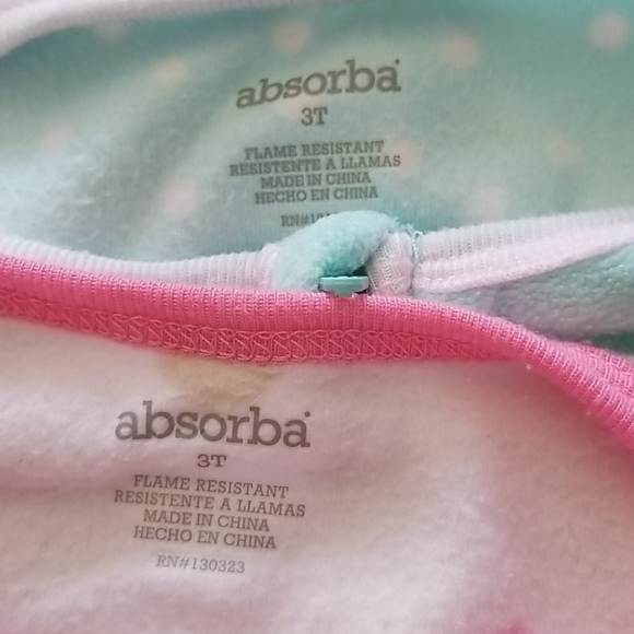 Two 3T girls fleece sleeper - Picture 3 of 3